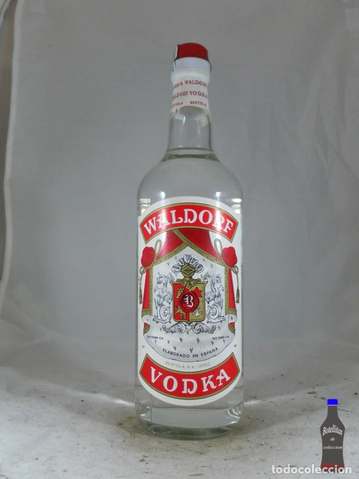 Collezionismo di vini e liquori: BOTELLA WALDORF VODKA BERTOLA S.A. JEREZ