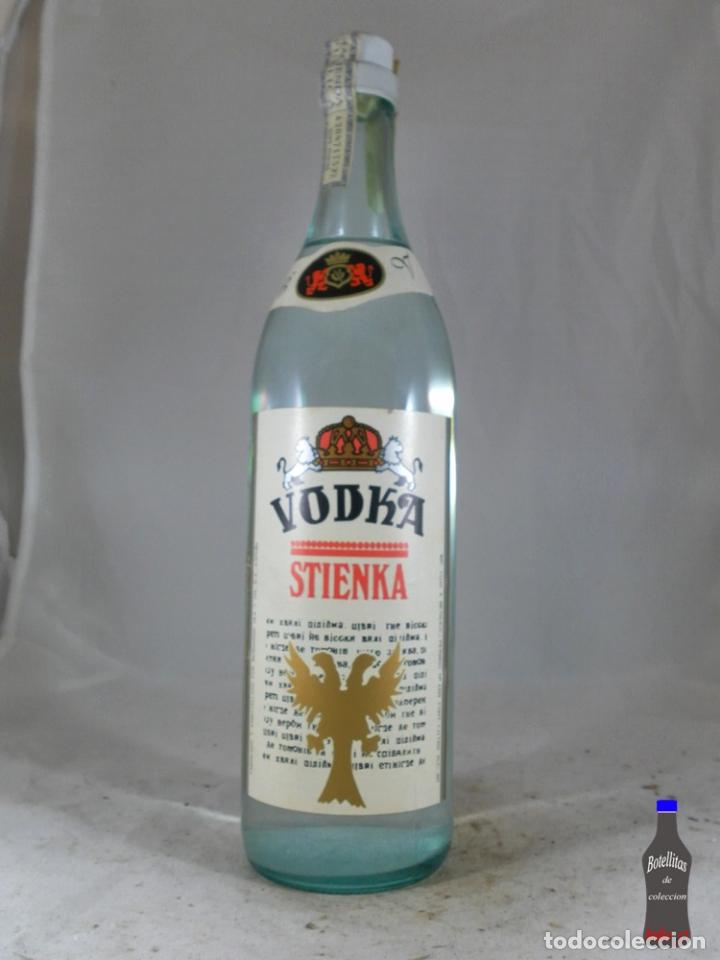 Sammlung von Weinen und Lik&ouml;ren: BOTELLA VODKA STIENKA BERNARDO VILA VALENCIA