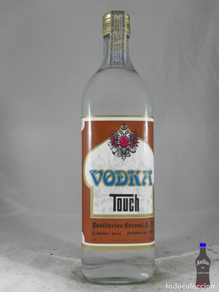 Collezionismo di vini e liquori: BOTELLA VODKA TOUCH DESTILERIAS BERNAL EL PALMAR MURCIA