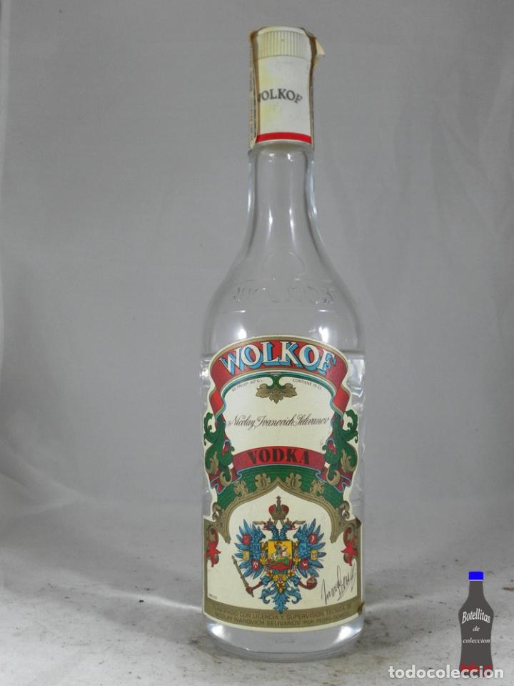 Sammlung von Weinen und Lik&ouml;ren: BOTELLA VODKA WOLKOF NICOLAY IVANOVICH SELIVANOV PEDRO DOMECQ
