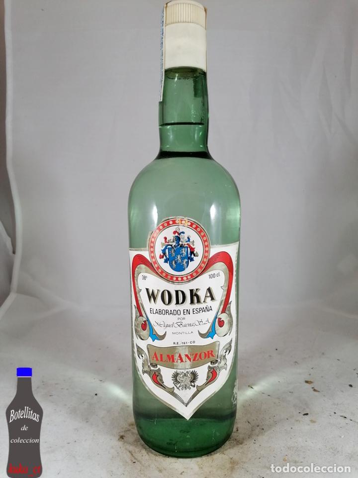 Sammlung von Weinen und Lik&ouml;ren: BOTELLA VODKA WODKA ALMANZOR MIGUEL BAENA S.A. CORDOBA