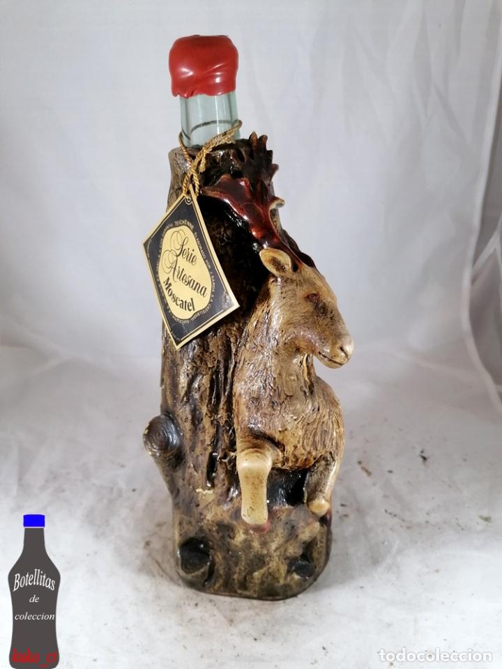 Colecionismo de vinhos e licores: BOTELLA MOSCATEL TEICHENNE CIERVO SERIE ARTESANA