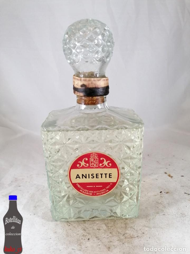Collection of wines and liquors: BOTELLA ANISETTE ANIS DESTILERIAS TRES 15