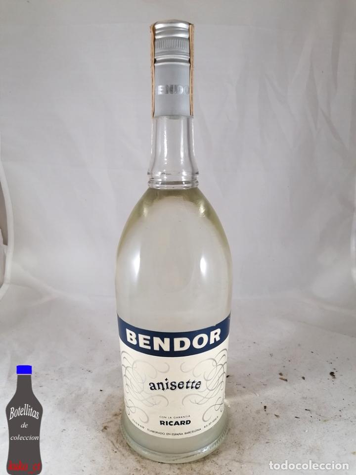 Collection of wines and liquors: BOTELLA ANIS ANISETTE BENDOR RICARD BARCELONA