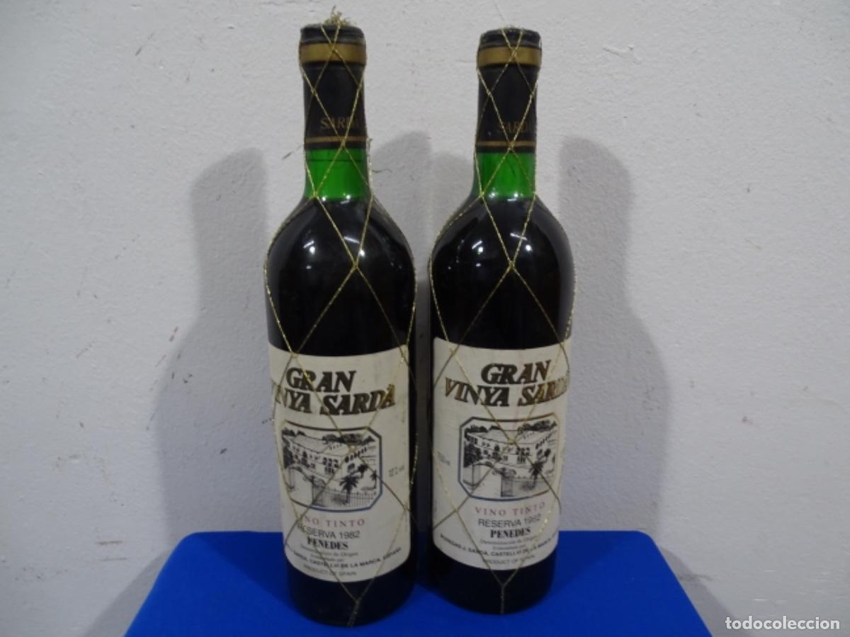 Coleccionismo de vinos y licores: 2 BOTELLAS VINO VI&Ntilde;A SARDA. RESERVA 1982 PENEDES.