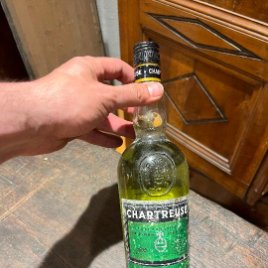 Antigua botella chartreuse casa particular nunca abierta