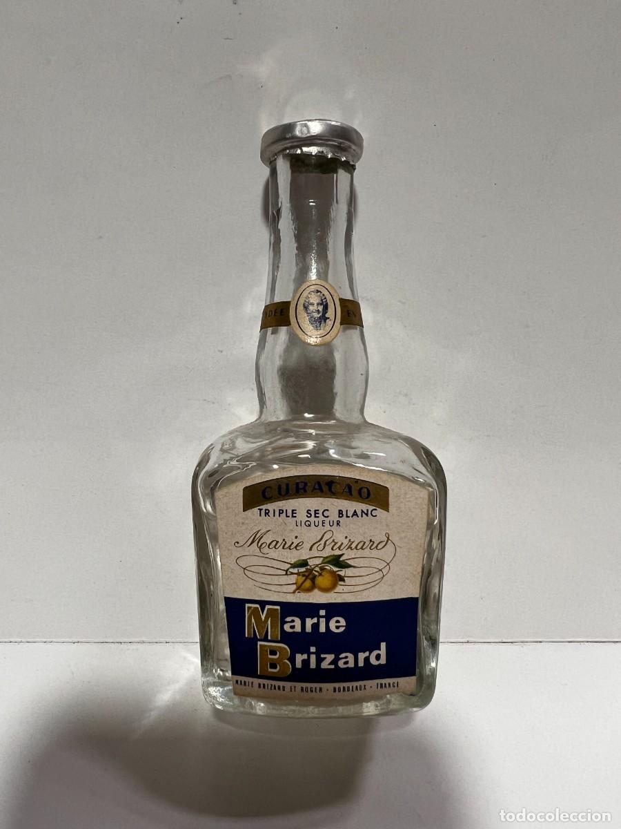 Sammlung von Weinen und Lik&ouml;ren: BOTELL&Iacute;N. TRIPLE SEC BLANC. LIQUEUR. MARIE BRIZARD. FRANCIA. NUNCA ABIERTA.
