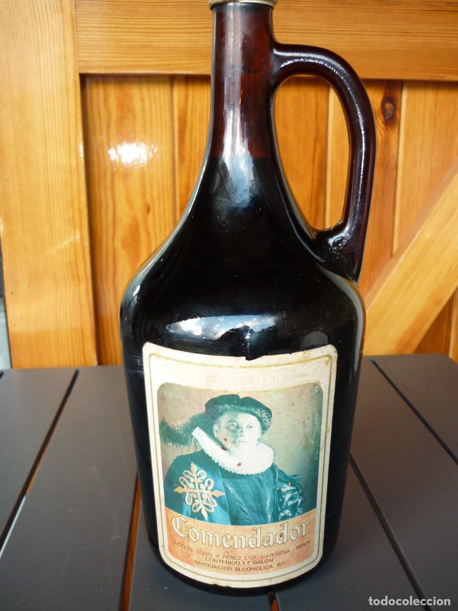 Sammlung von Weinen und Lik&ouml;ren: BOTELLA PHORT WINE COMENDADOR.-VICENTE SUSO Y PEREZ LTD. CARI&Ntilde;ENA