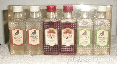Coleccionismo de vinos y licores: ESTUCHE CON 6 BOTELLINES &rdquo;ANISES Y LICOR DE GUINDAS. MIURA&rdquo;. CAZALLA S.A. RF-6074