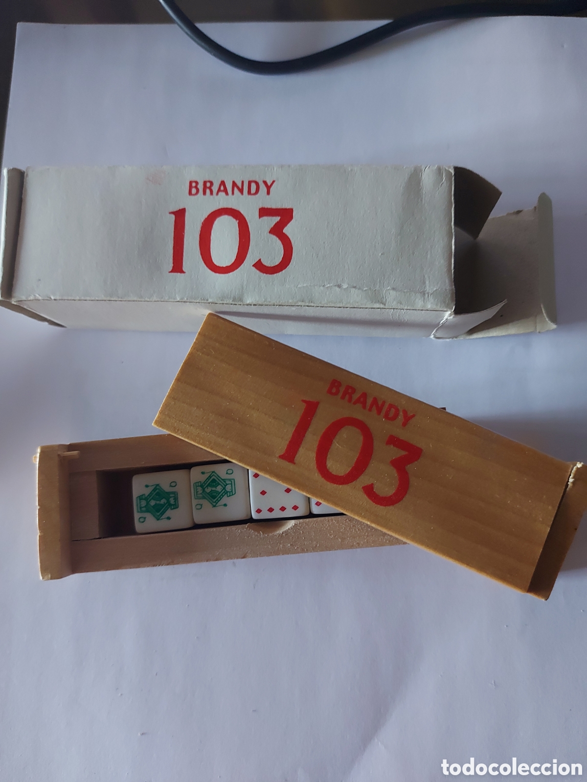 Coleccionismo de vinos y licores: JUEGO DE DADOS PUBLICIDAD BRANDY 103. CAJA MADERA