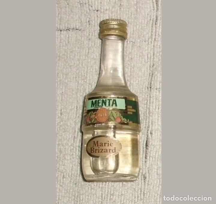 Coleccionismo de vinos y licores: BOTELLIN LICOR DE MENTA MARIE BRIZARD. ZERKUKIL. GUIPUZCOA RF-6401