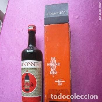 Coleccionismo de vinos y licores: DUBONNET LE GRANDE MARQUE DE FRANCE BOTELLA DE LICOR DE FABRICA DE CATALU&Ntilde;A L34