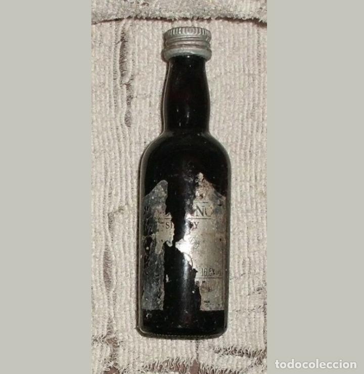 Coleccionismo de vinos y licores: BOTELLIN DE VINO. FALTO DE ETIQUETA RF-6452