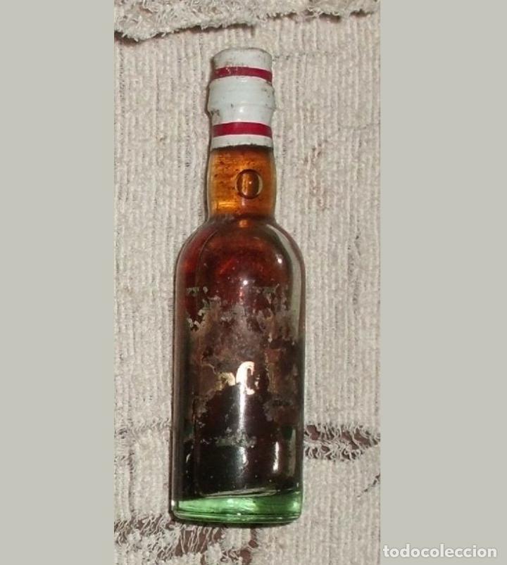 Coleccionismo de vinos y licores: BOTELLIN DE VINO. BODEGAS CARLOS JAVIER DE TERRY. PUERTO SANTA MARIA. SIN ETIQUETA RF-6454