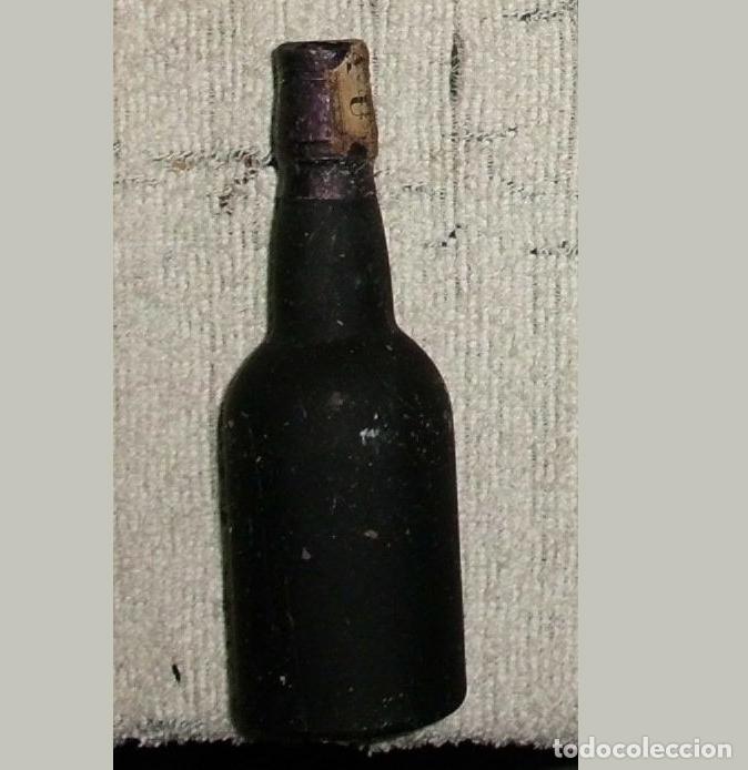 Coleccionismo de vinos y licores: BOTELLIN DE VINO. FALTO DE ETIQUETA RF-6455