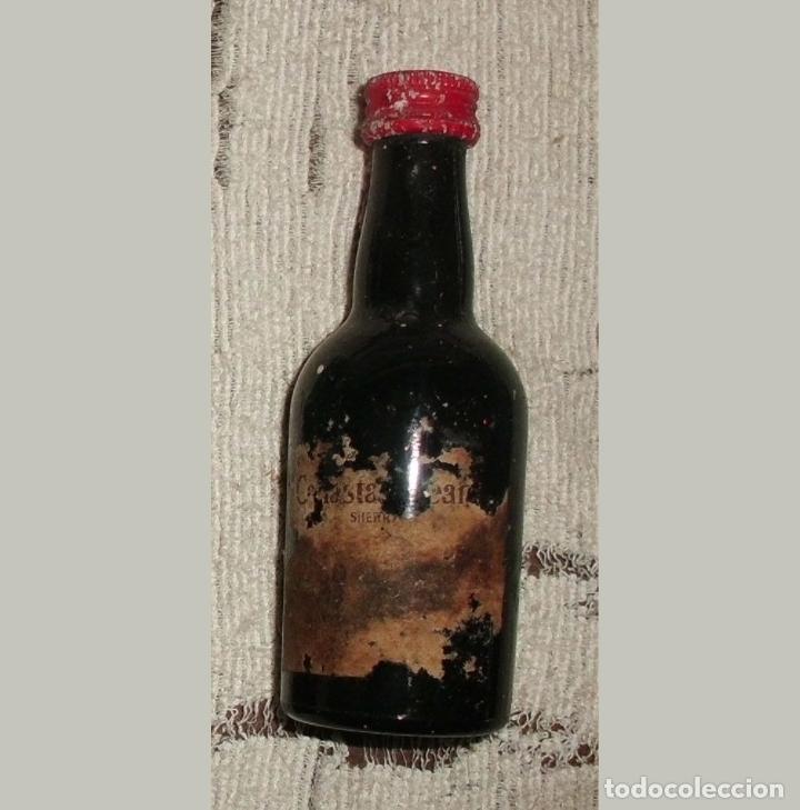 Coleccionismo de vinos y licores: BOTELLIN DE VINO. ETIQUETA EN MAL ESTADO RF-6468