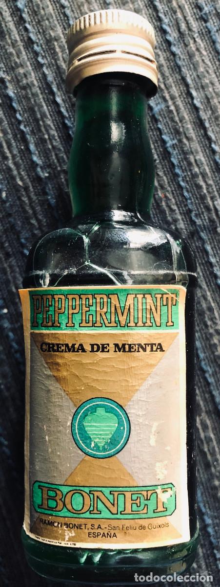 Coleccionismo de vinos y licores: Botellita o botell&iacute;n de licor de menta Bonet. Sant Feliu de Guixols, Gerona. A&ntilde;os 70. Cerrada.