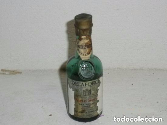 Collection of wines and liquors: ANTIGUO BOTELL&Iacute;N DE LA FORCE - PORTO SECO - PORTUGAL