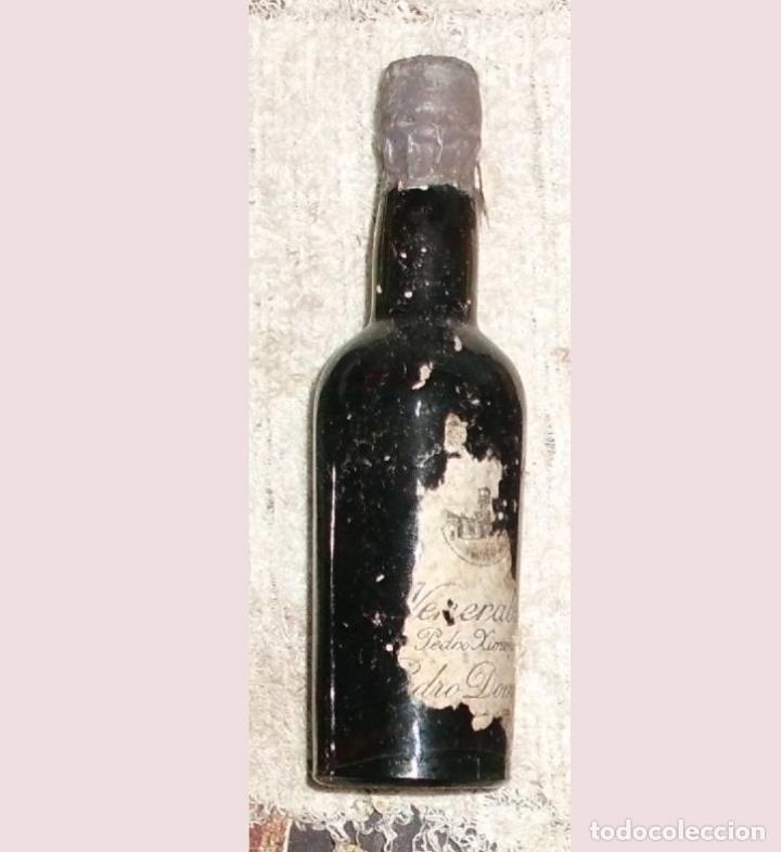 Coleccionismo de vinos y licores: BOTELLIN DE VINO. ETIQUETA EN MAL ESTADO RF-6476