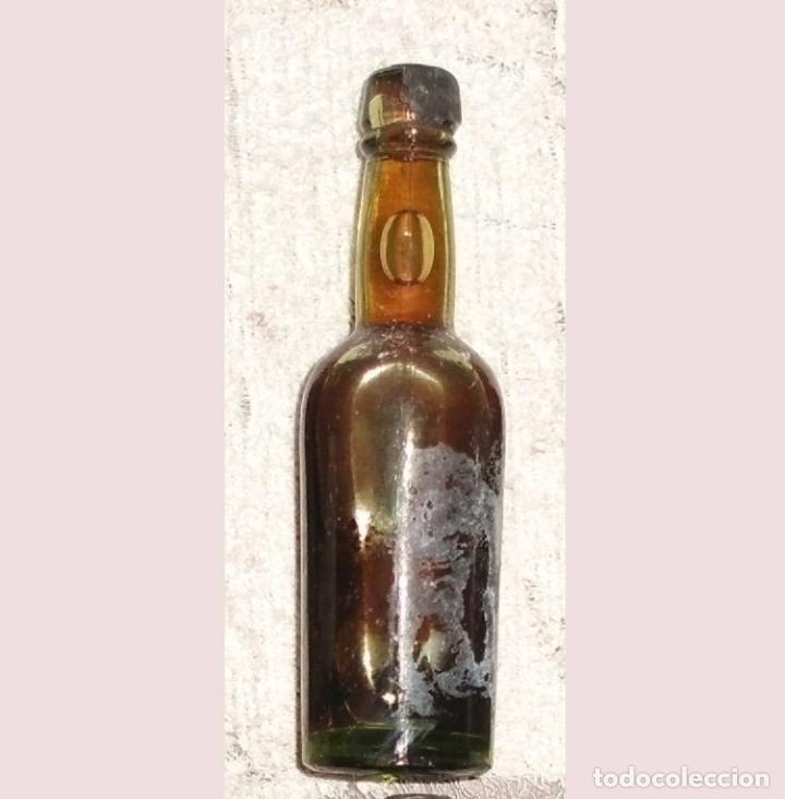 Coleccionismo de vinos y licores: BOTELLIN DE VINO. FALTO DE ETIQUETA RF-6477
