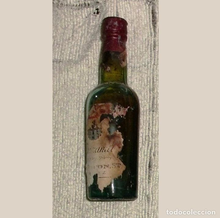 Coleccionismo de vinos y licores: BOTELLIN DE VINO. FALTO DE ETIQUETA RF-6491