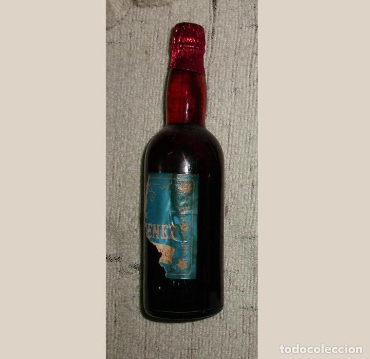 Coleccionismo de vinos y licores: BOTELLIN DE VINO. ETIQUETA EN MAL ESTADO RF-6498