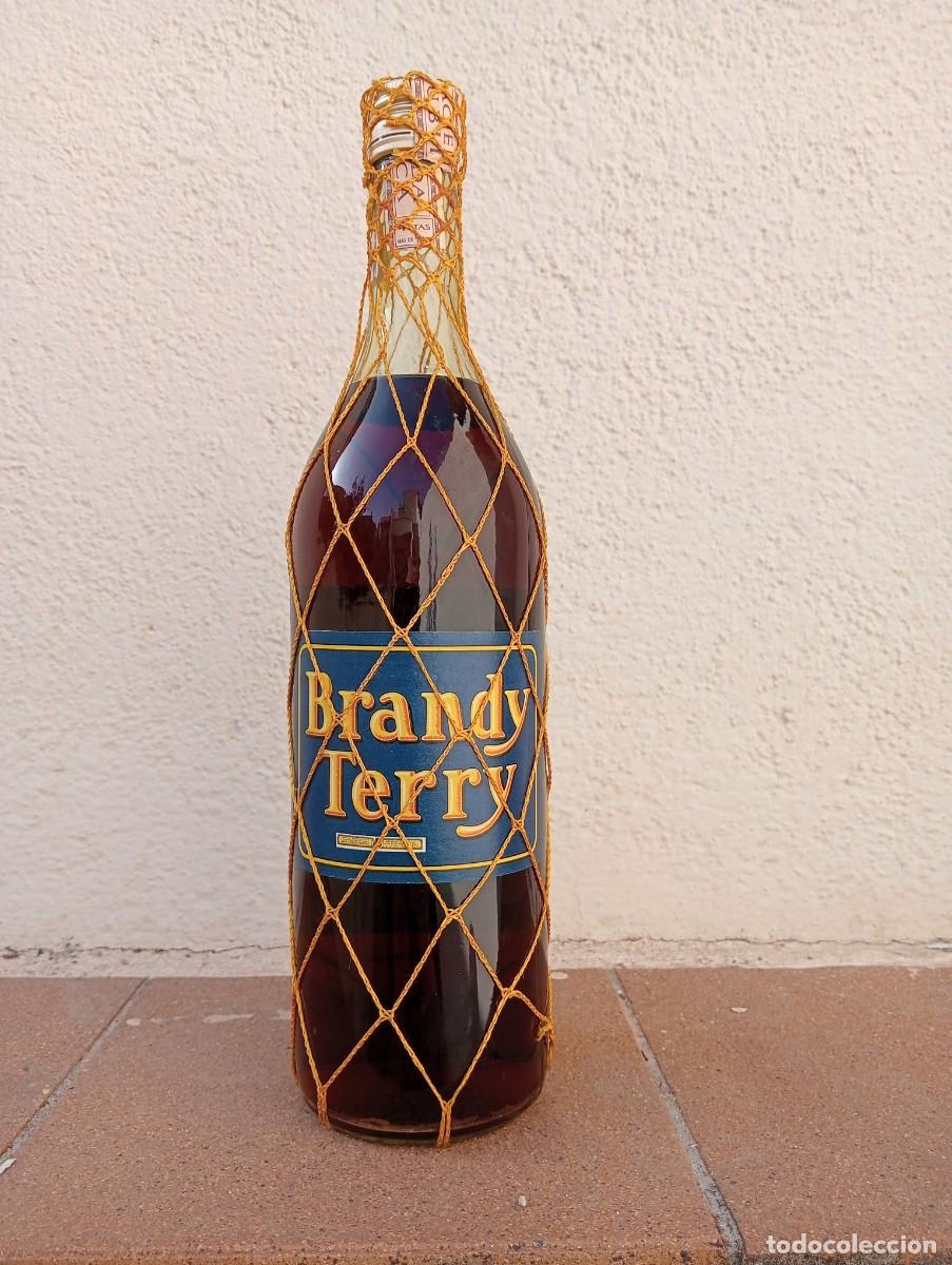 Coleccionismo de vinos y licores: Botella de Brandy Terry - Foto 2