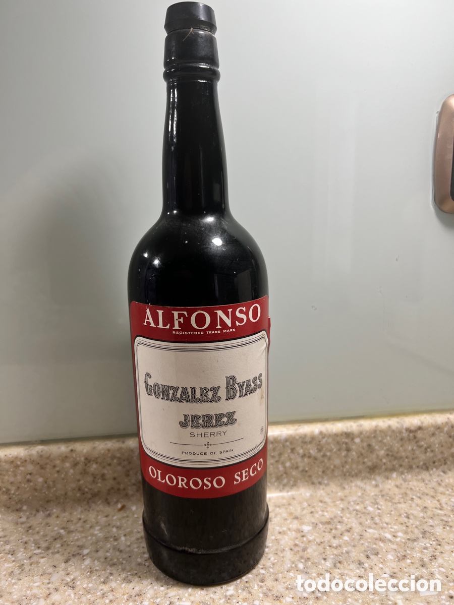 Sammlung von Weinen und Lik&ouml;ren: Botella ANTIGUA DE OLOROSO SECO ALFONSO GONZ&Aacute;LEZ. BYASS -- PRECINTO TAPON ROTO