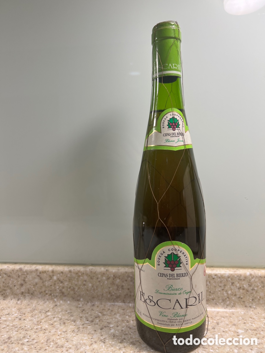 Sammlung von Weinen und Lik&ouml;ren: Antigua botella vino Blanco ESCARIL de Cepas del Bierzo PONFERRADA