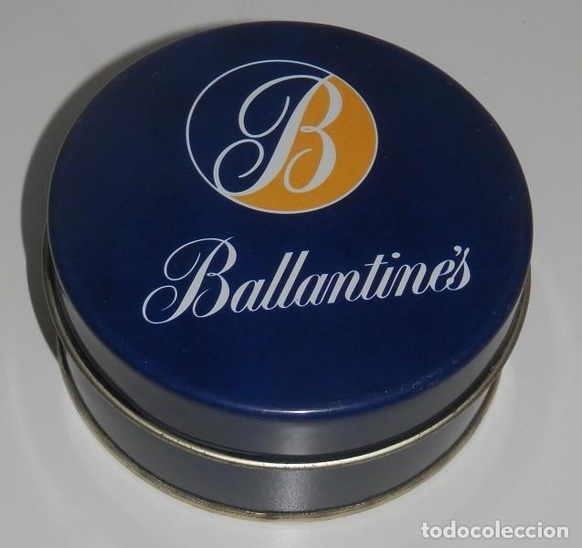 Coleccionismo de vinos y licores: CAJA CON 10 POSAVASOS DE LA MARCA WHISKY BALLANTIANES