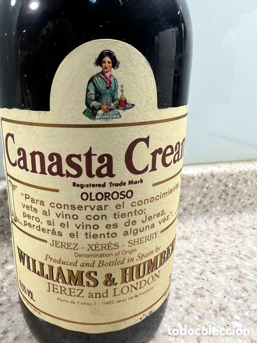 Collection of wines and liquors: Antigua Botella : ABIERTA : JEREZ CANASTA CREAM **Botella ABIERTA con el 50% de su interior
