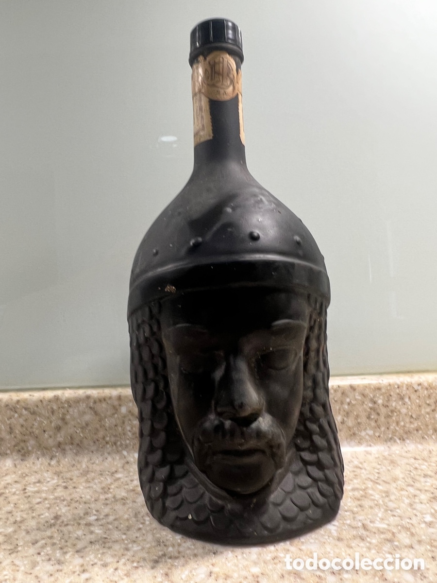 Collection of wines and liquors: Antigua Botella ABIERTA de CER&Aacute;MICA CON CARA ROSTROS MUY ANTIGUA