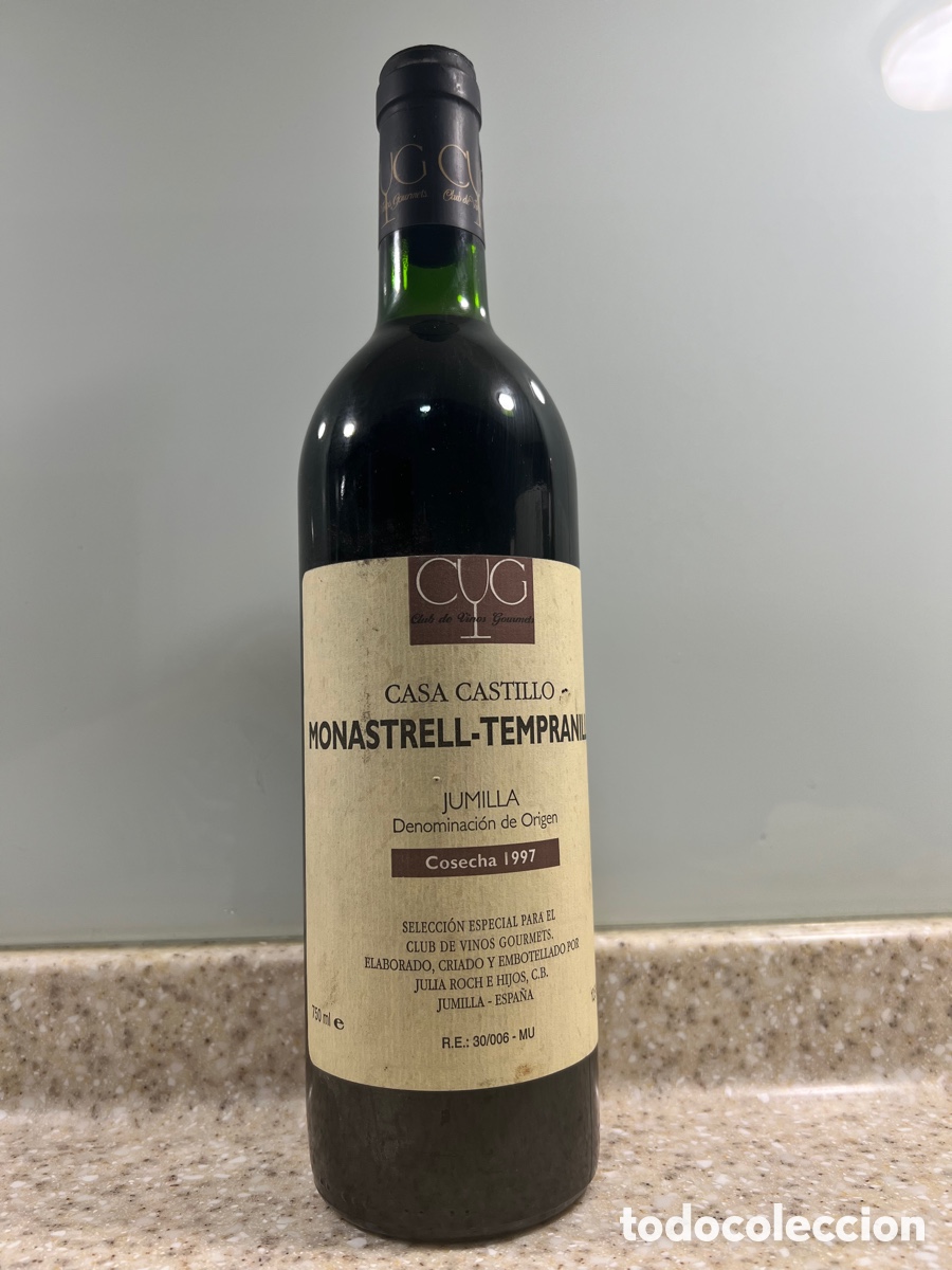 Collection of wines and liquors: Antigua Botella Vino MONASTREL -TEMPRANILLO Cosecha 1997 Llena Precintada