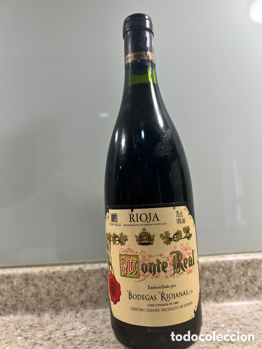 Collection of wines and liquors: Antigua Botella Vino Tinto MONTE REAL Bodegas Riojanas CENICERO Cosecha 2006 Llena precintada