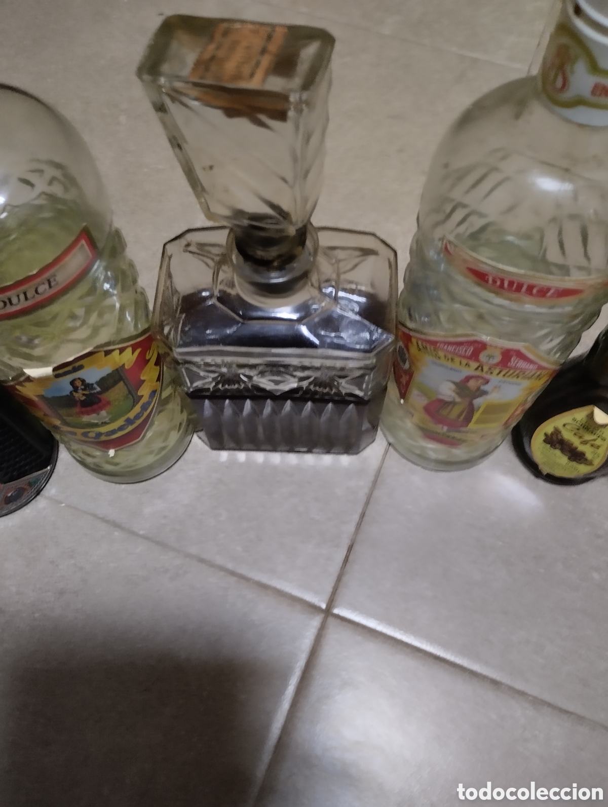 Coleccionismo de vinos y licores: Lote de 6 antiguas botella de licor .Tal cual ,ver fotos y leer descripci&oacute;n.