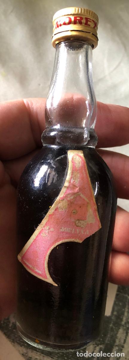 Coleccionismo de vinos y licores: Botellita o botell&iacute;n de licor Parfait Amour. Destiler&iacute;as Morey, Mallorca. A&ntilde;os 70. Cerrada.