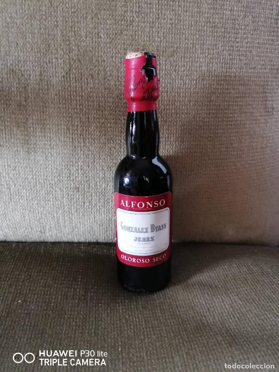 Coleccionismo de vinos y licores: Mini botellas de vino - Foto 2