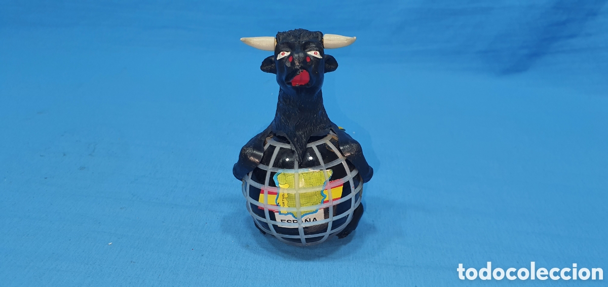 Coleccionismo de vinos y licores: BOTELLIN LICOR FIGURA TORO ESPA&Ntilde;A. SIN ABRIR