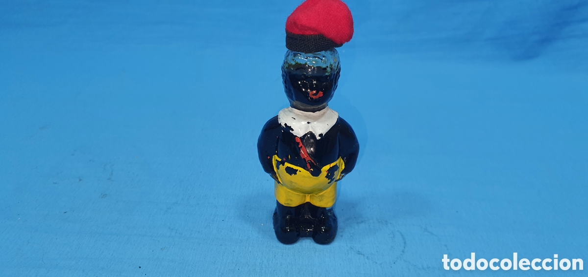 Coleccionismo de vinos y licores: BOTELLIN MU&Ntilde;ECO CATALAN LICOR. SIN ABRIR