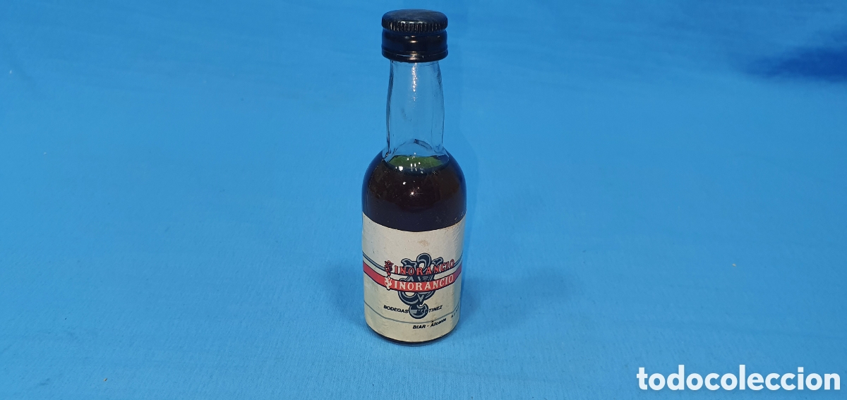 Coleccionismo de vinos y licores: BOTELLIN LICOR INORANCIO. BODEGAS MARTINEZ ,BIAR, ALICANTE. SIN ABRIR