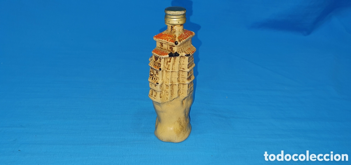 Coleccionismo de vinos y licores: BOTELLIN LICOR CASAS COLGANTES. SIN ABRIR