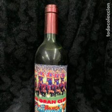 Coleccionismo de vinos y licores: ANTIGUA BOTELLA DE EL BARÇA, EL CLUB DE LAS ESTRELLAS TAMAÑO ESTANDARD DE BOTELLA DE VINO