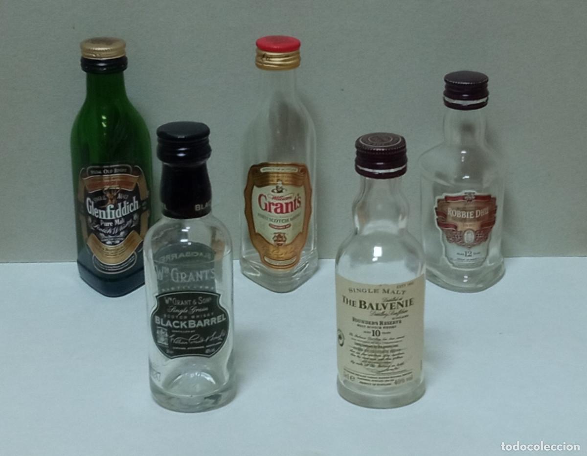 Coleccionismo de vinos y licores: Lote Botellines Licores Vac&iacute;os