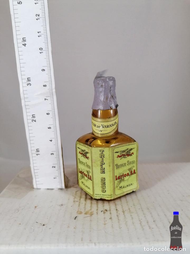 Coleccionismo de vinos y licores: BOTELLITA BOTELLIN LICOR DE NARANJA TRIPLE SECO LARIOS MALAGA
