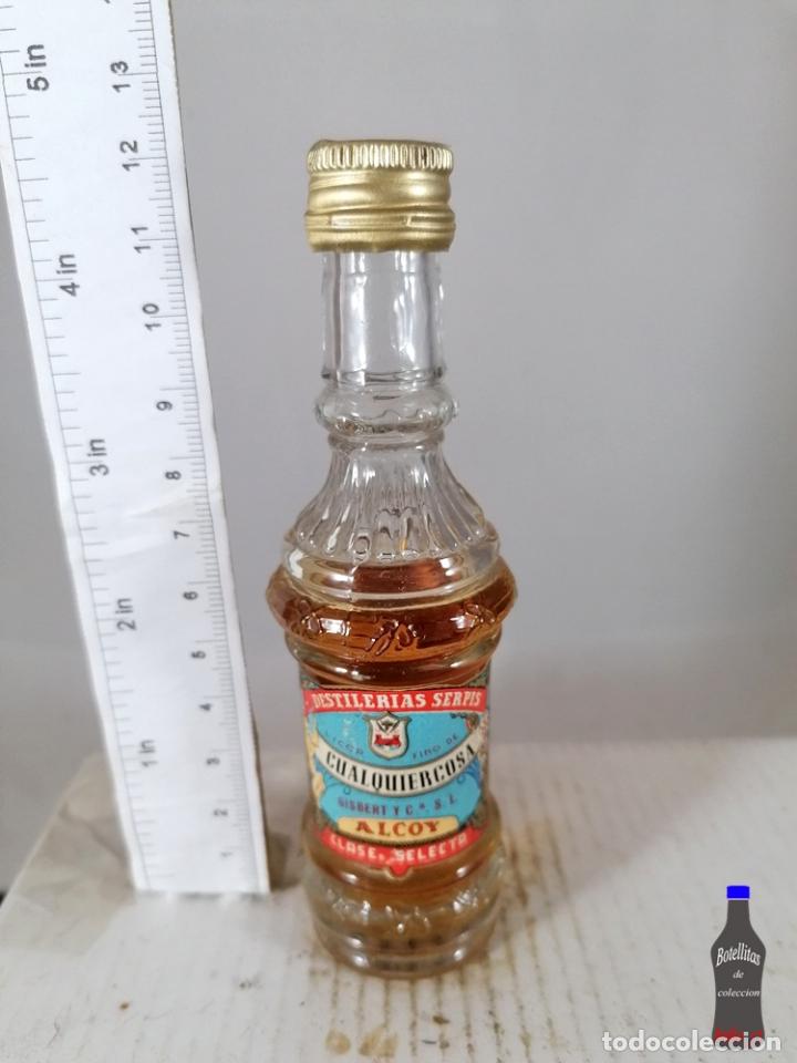 Coleccionismo de vinos y licores: BOTELLITA BOTELLIN LICOR CUALQUIERCOSA GISBERT Y CIA ALCOY DESTILERIAS SERPIS