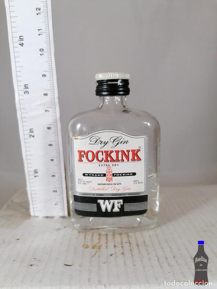 Collection of wines and liquors: BOTELLITA BOTELLIN DRY GIN FOCKINK WYNAND FOCKING COGRAMI TARRAGONA