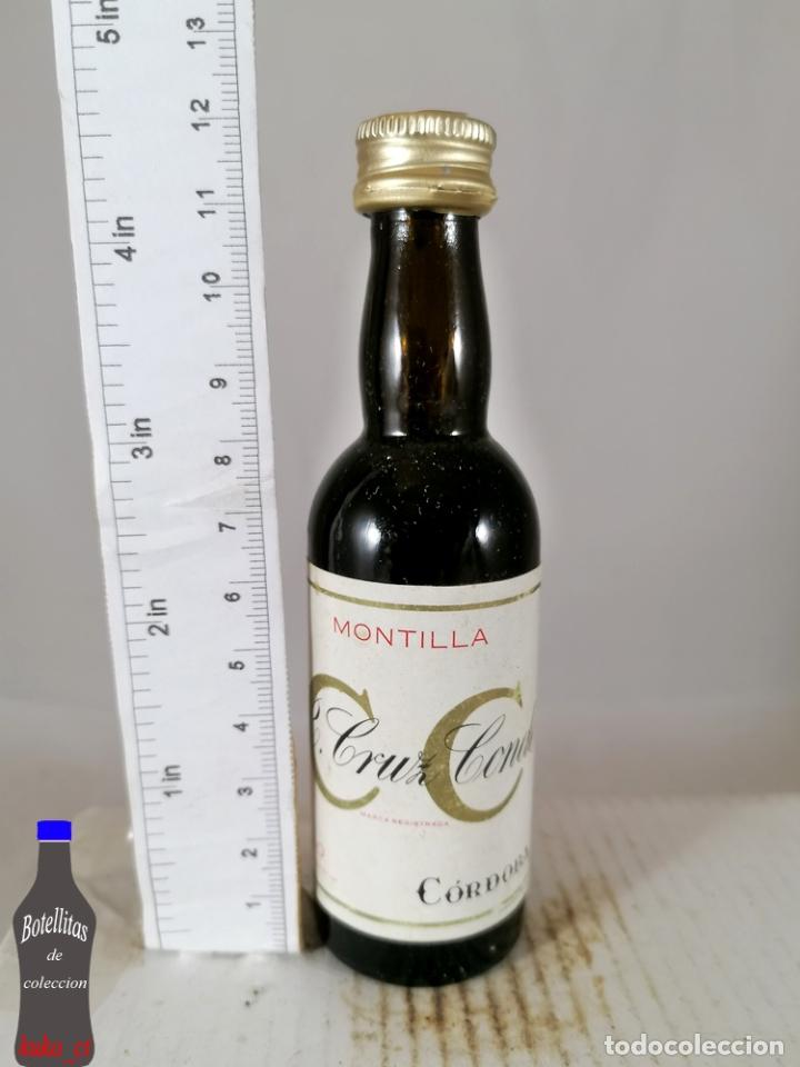 Collection of wines and liquors: BOTELLITA BOTELLIN CRUZ CONDE MONTILLA CORDOBA