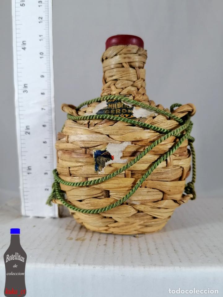 Colecionismo de vinhos e licores: BOTELLITA BOTELLIN ANIS EL AGUILA MIMBRE HIJOS DE NICOLAS REGAS GERONA