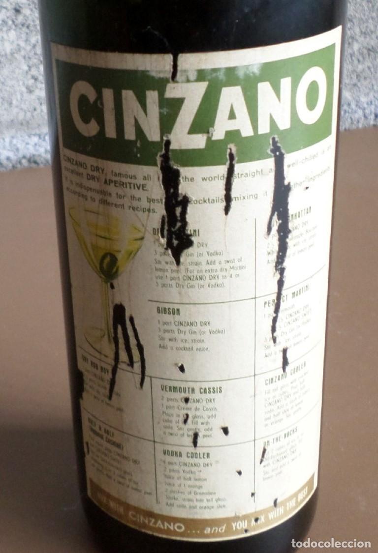 Coleccionismo de vinos y licores: CINZANO extra dry - Foto 5