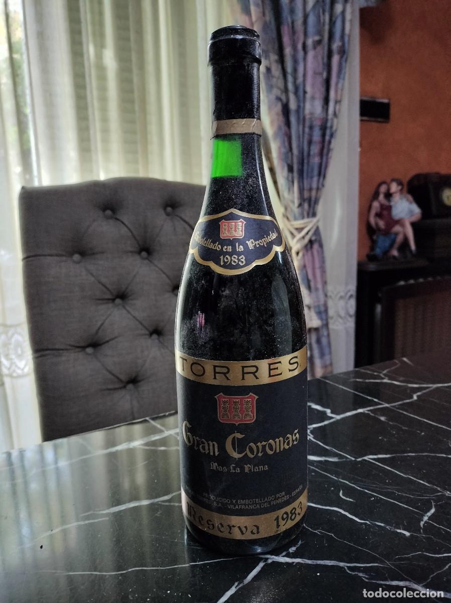 Coleccionismo de vinos y licores: 1 botella de vino Torres Gran Coronas Mas la Plana Etiqueta Negra 1983
